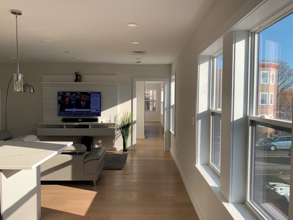 Condominium at 16 Boardman St # 204, Boston MA 02128, Boston, photo 11 of 24