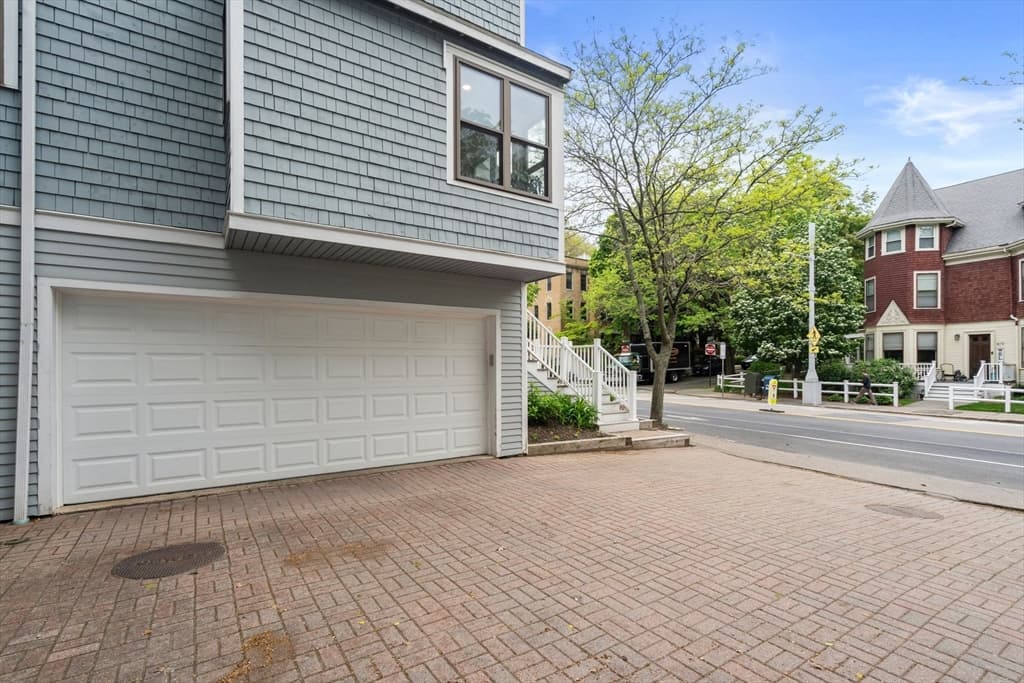 Condominium at 620 Washington St # 620, Brookline MA 02446, photo 5 of 30