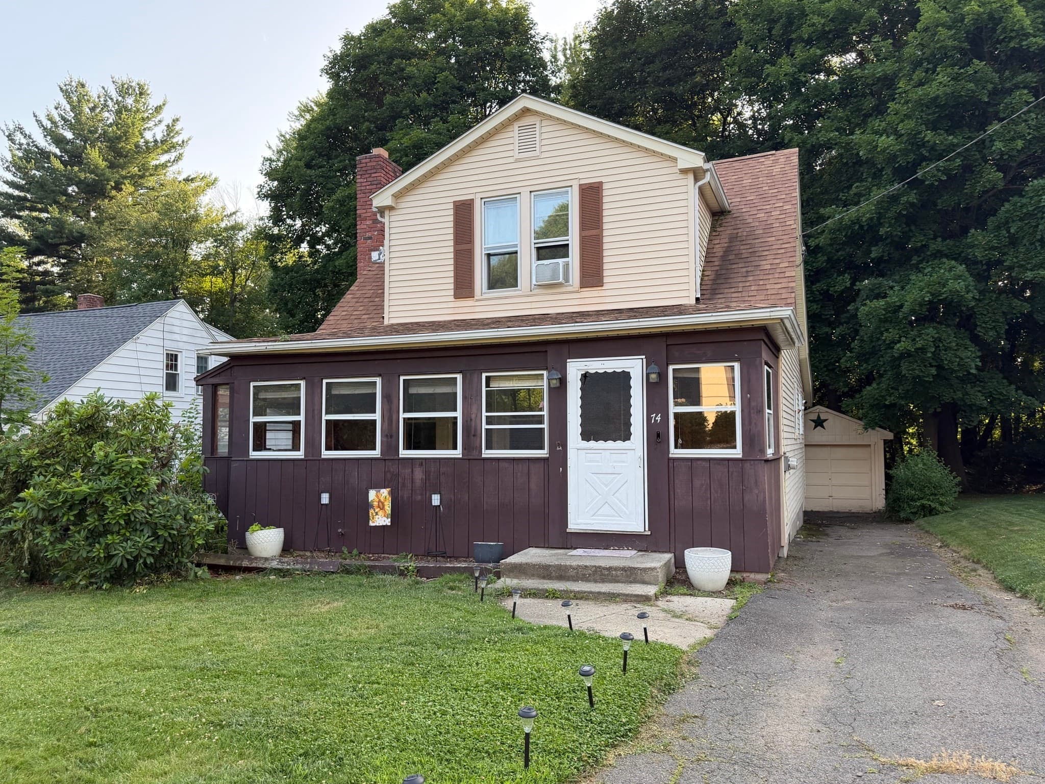 74 Gates Ave, East Longmeadow MA 01028