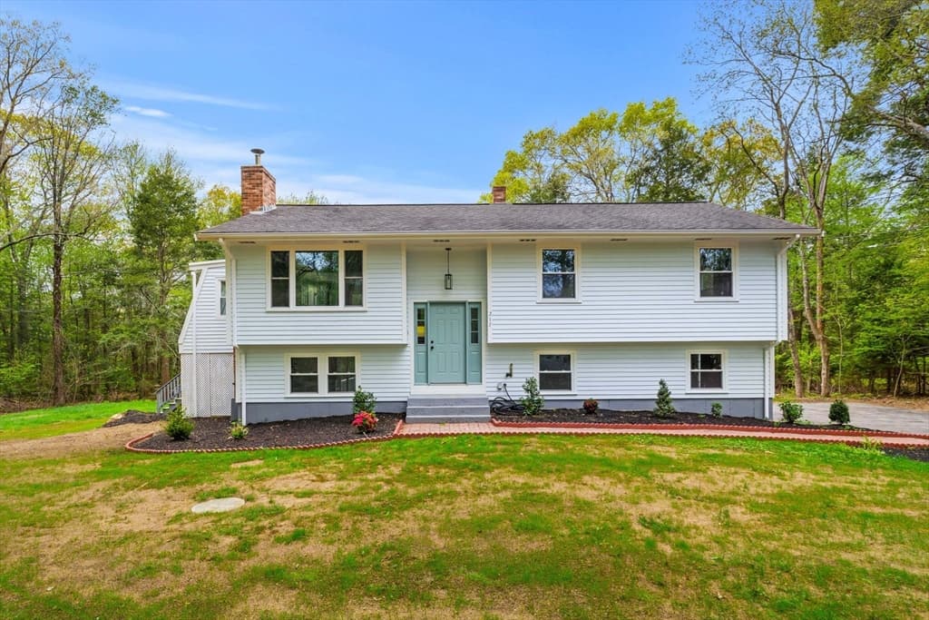 217 Dean St, Norton MA 02766