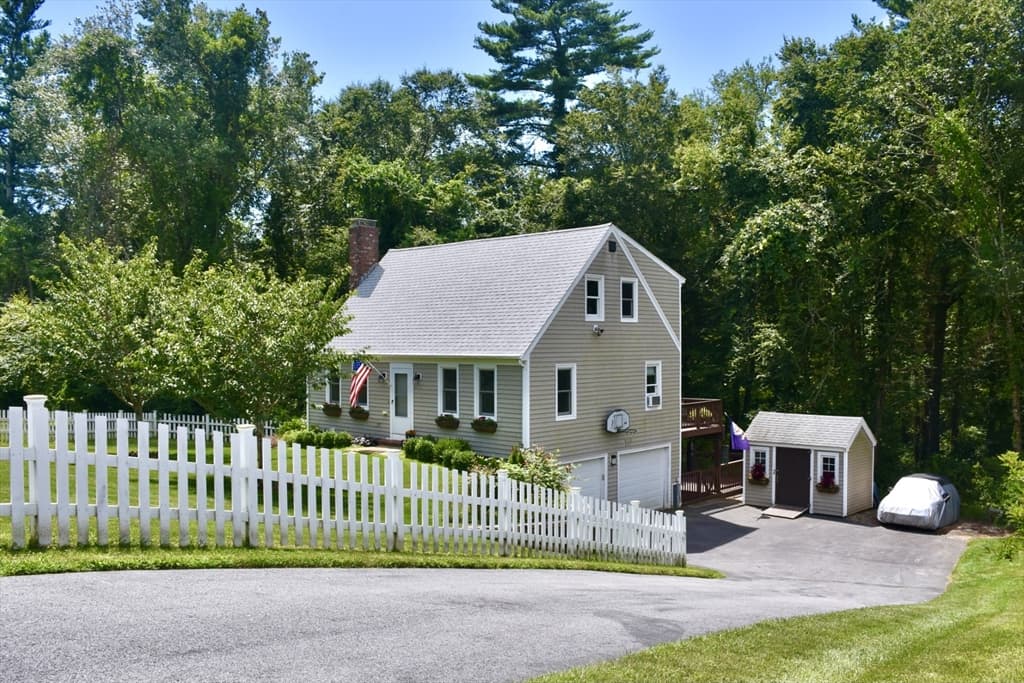 6 Michelle Lane, Mattapoisett MA 02739 photo 2