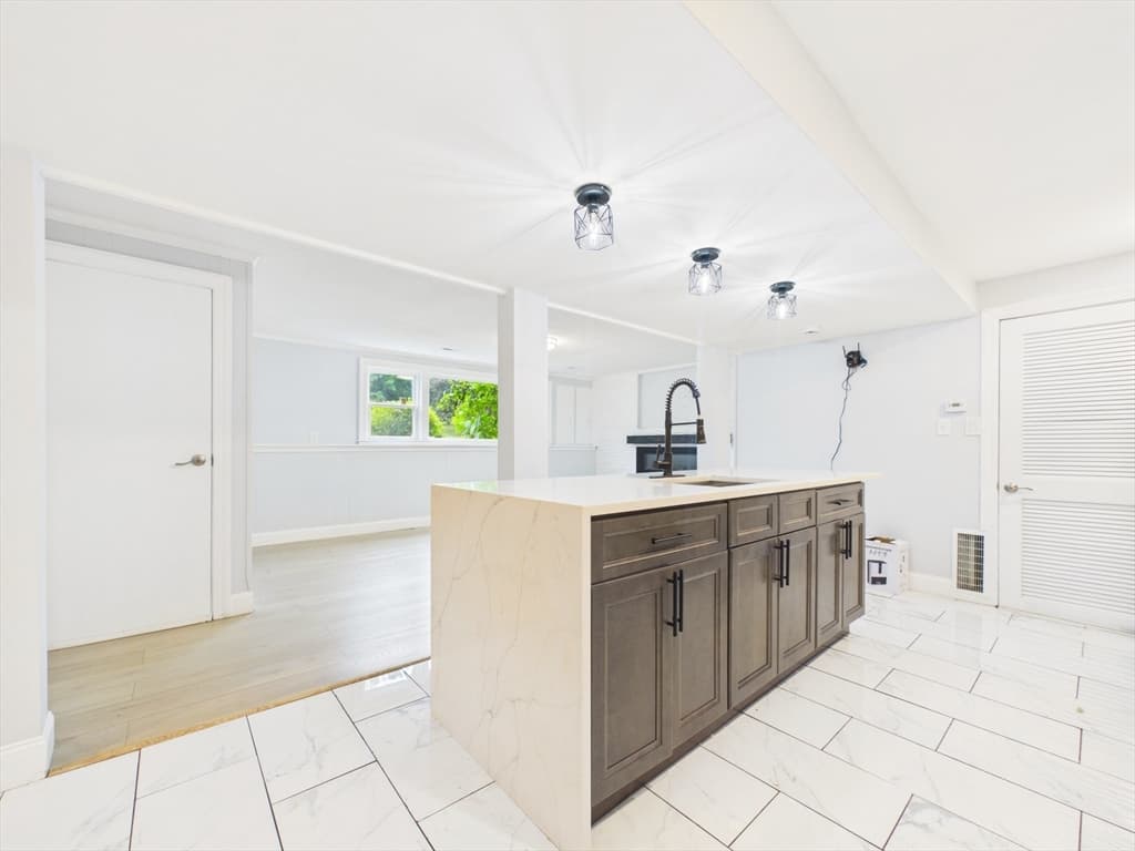 15 Sunset Dr, Randolph MA 02368 photo 27