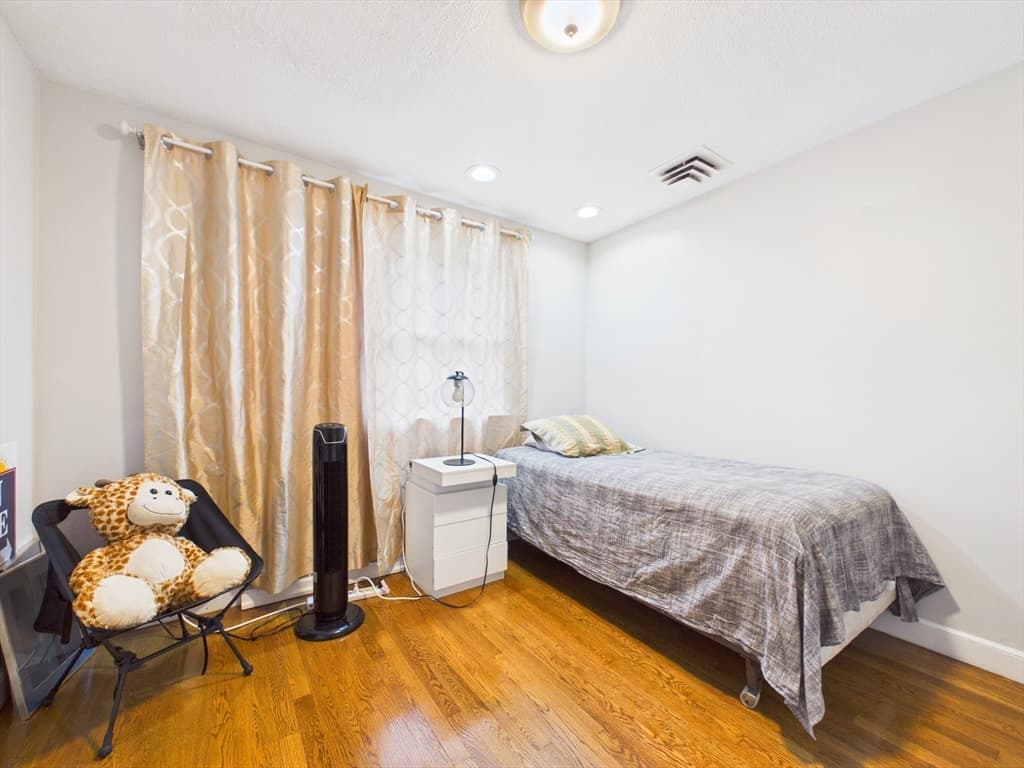 15 Sunset Dr, Randolph MA 02368 photo 8