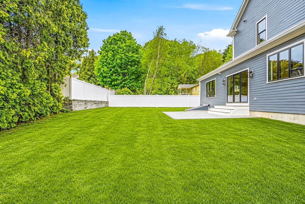 18 Avon Circle, Needham MA 02494 photo 2