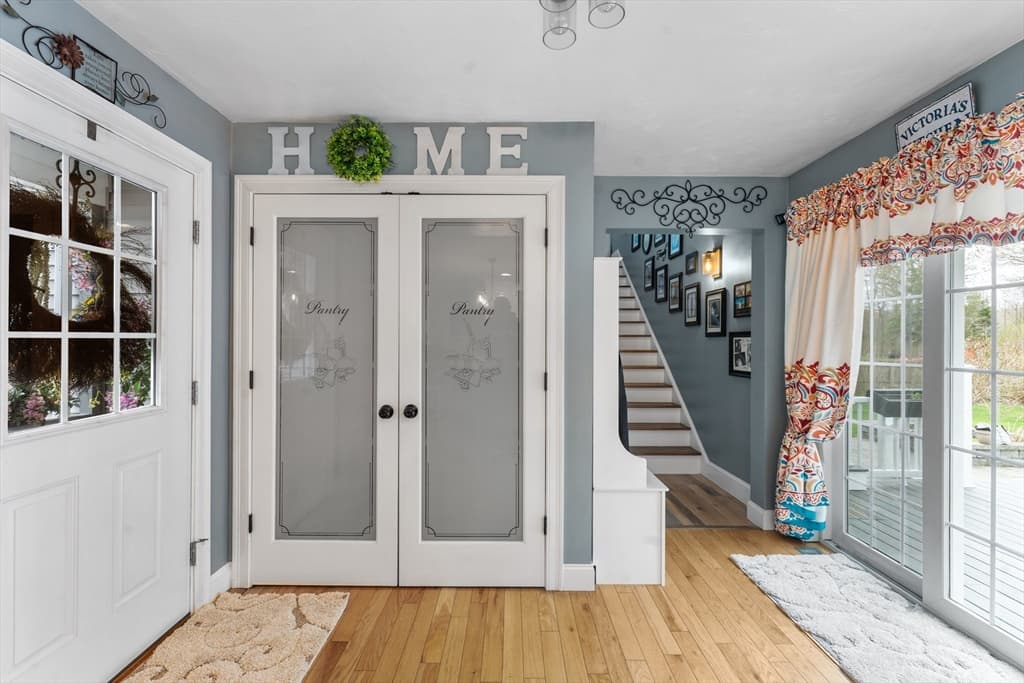 3076 County St, Dighton MA 02715 photo 8