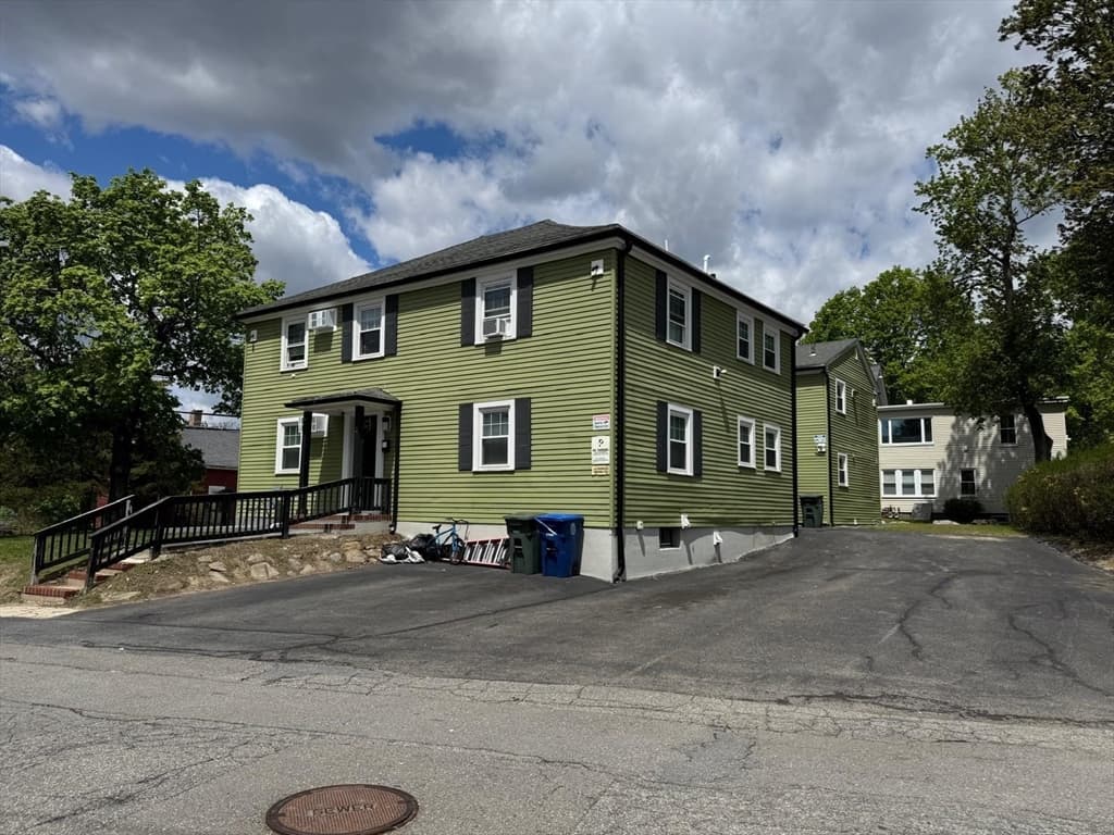 345 West St, Leominster MA 01453 photo 8