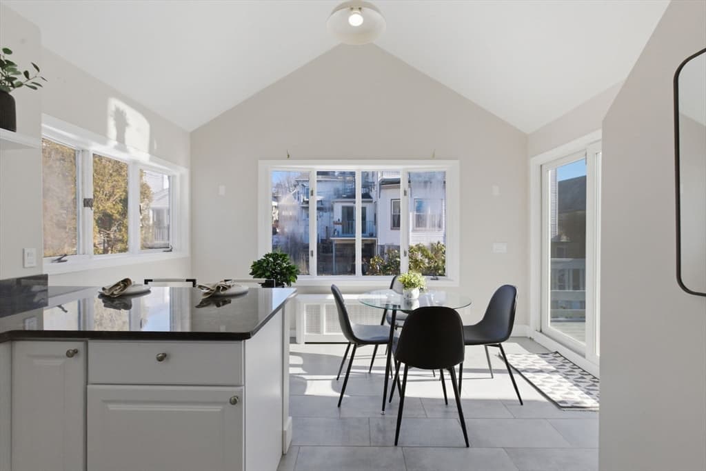 Condominium at 15 South Fairview Street # 3, Boston MA 02131, Boston, photo 11 of 42