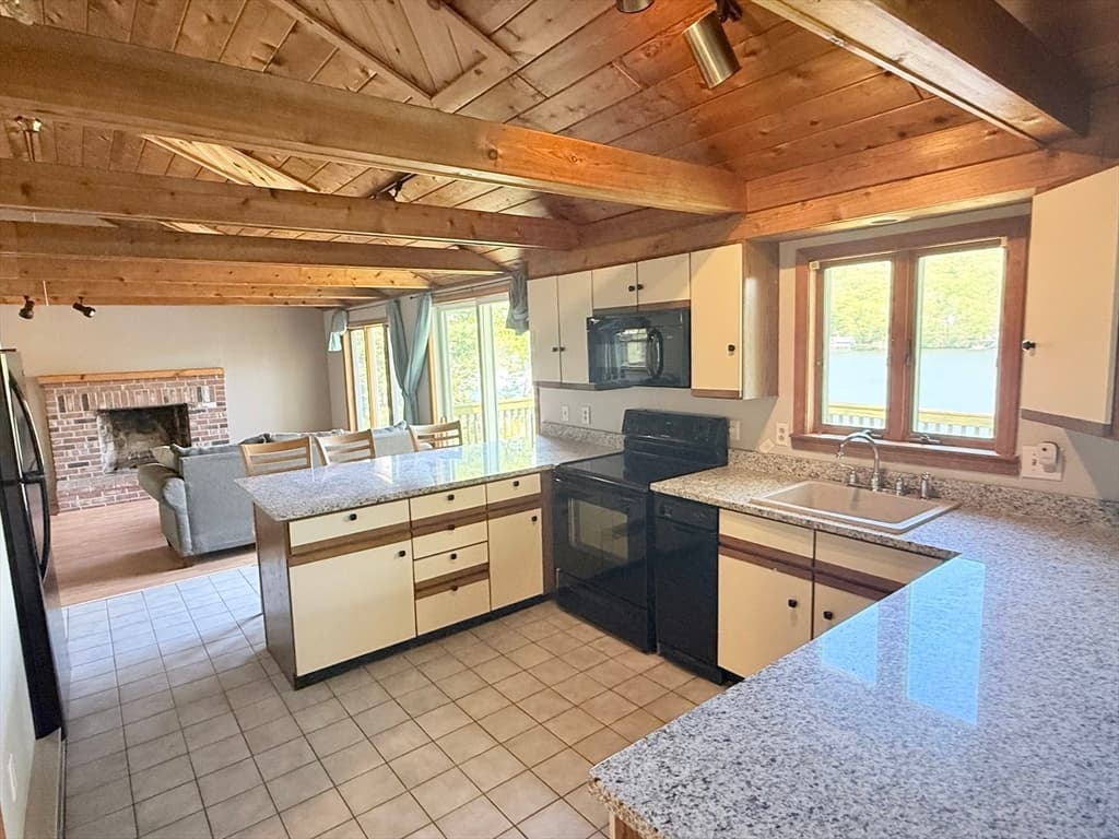 Single Family Residence at 8 Julia Ann Drive, Holland MA 01521, photo 16 of 37