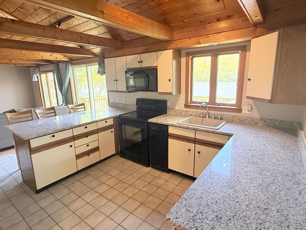 Single Family Residence at 8 Julia Ann Drive, Holland MA 01521, photo 15 of 37
