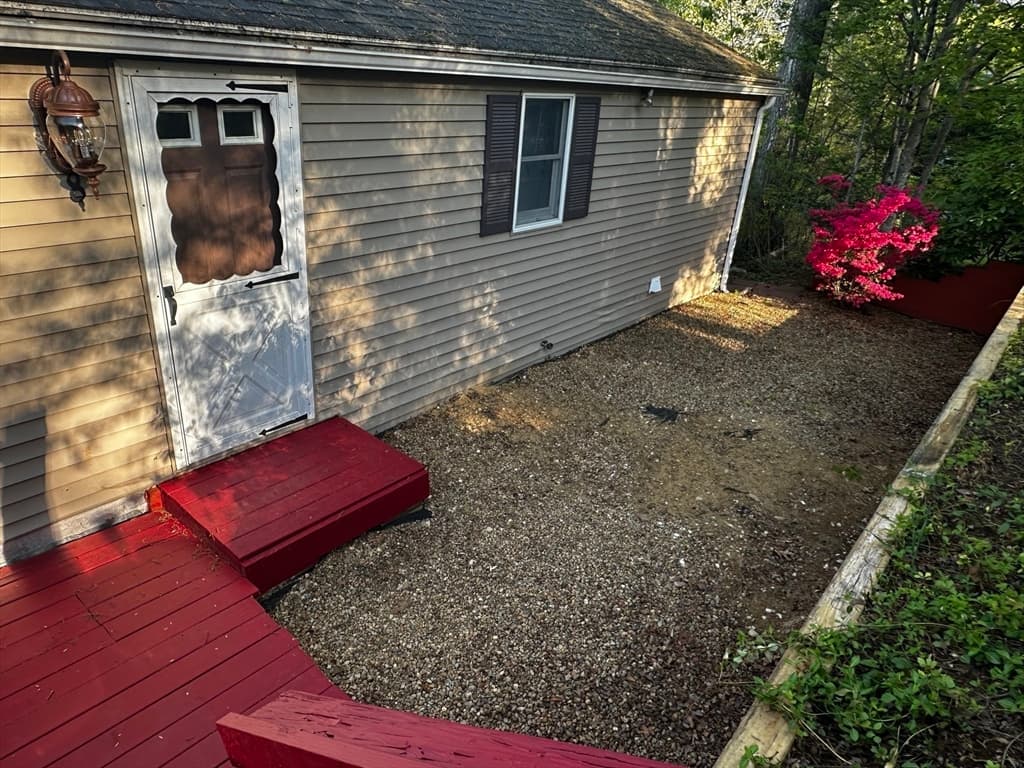 Single Family Residence at 8 Julia Ann Drive, Holland MA 01521, photo 4 of 37