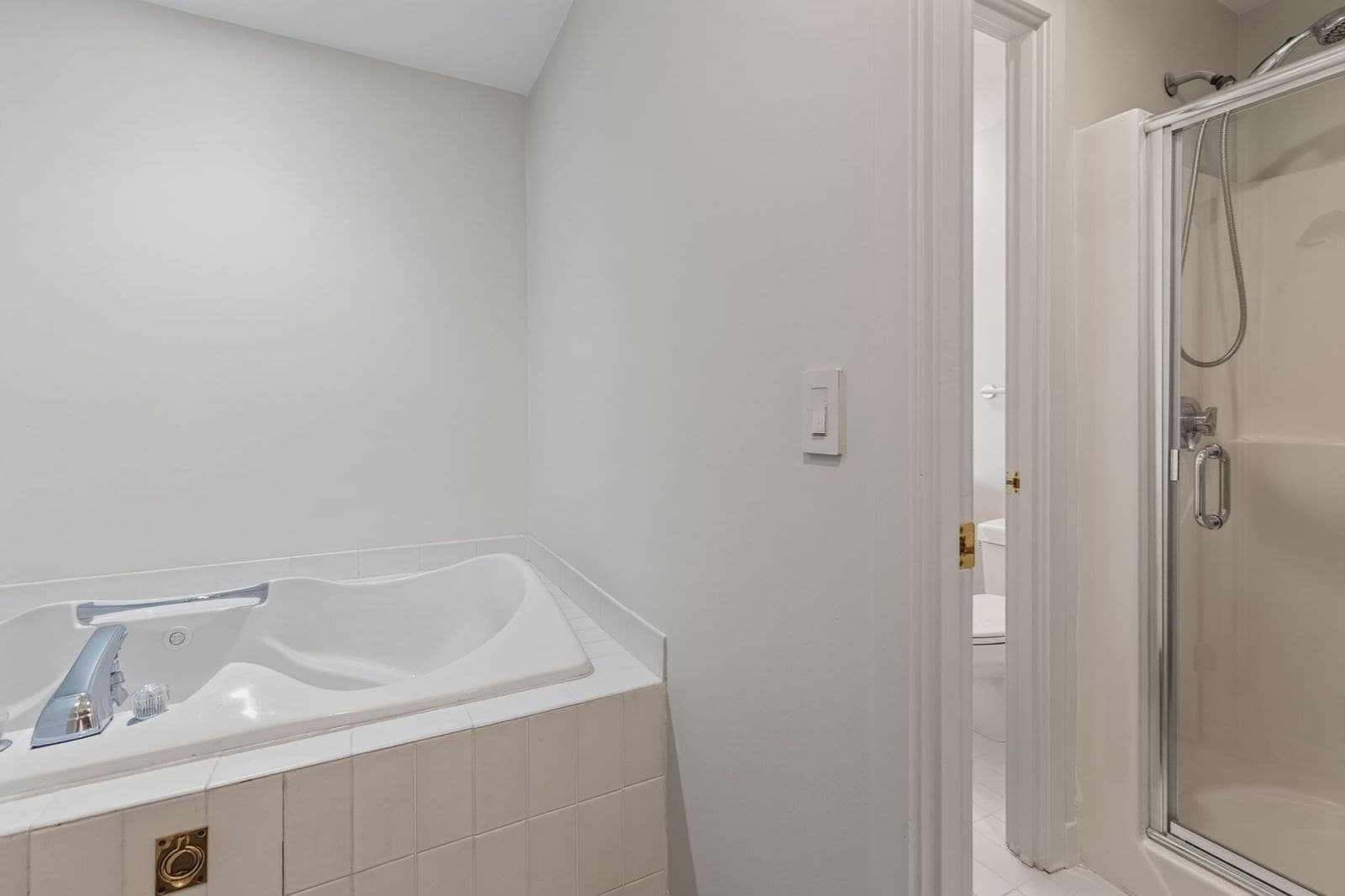 Condominium at 3 Seal Harbor Rd # 632, Winthrop MA 02152, Winthrop, photo 39 of 42