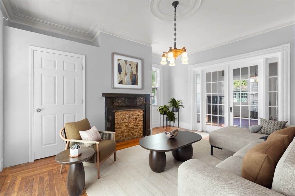 Single Family Residence at 101 Mount Pleasant Ave, Boston MA 02119, Boston, photo 6 of 30