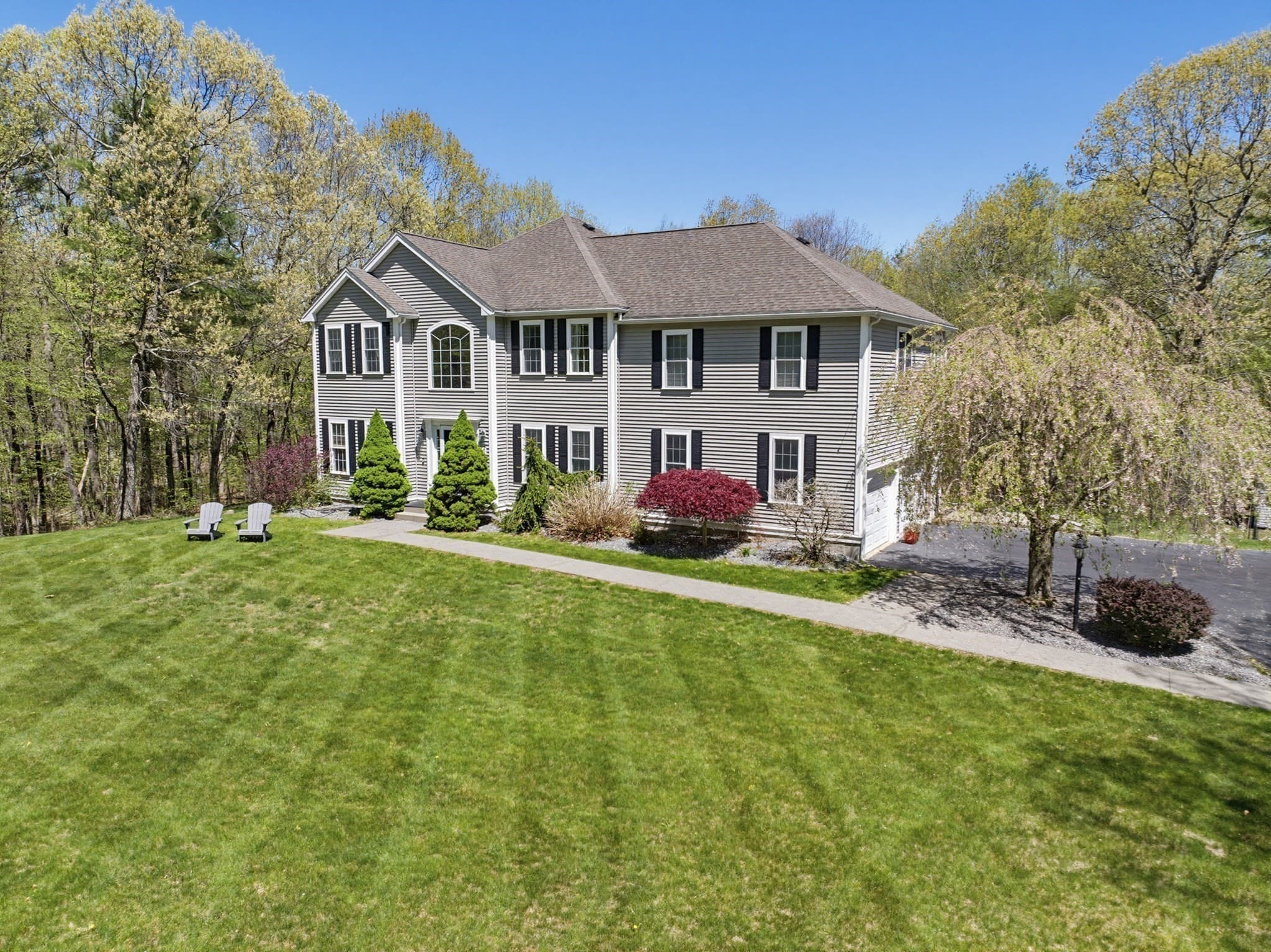 Single Family Residence at 10 Essex St, Douglas MA 01516, photo 3 of 42
