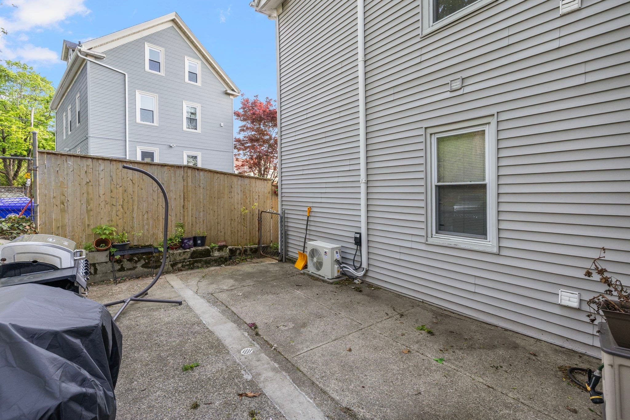 Multi Family at 89 Knowles, Providence RI 02906, Providence, photo 37 of 40