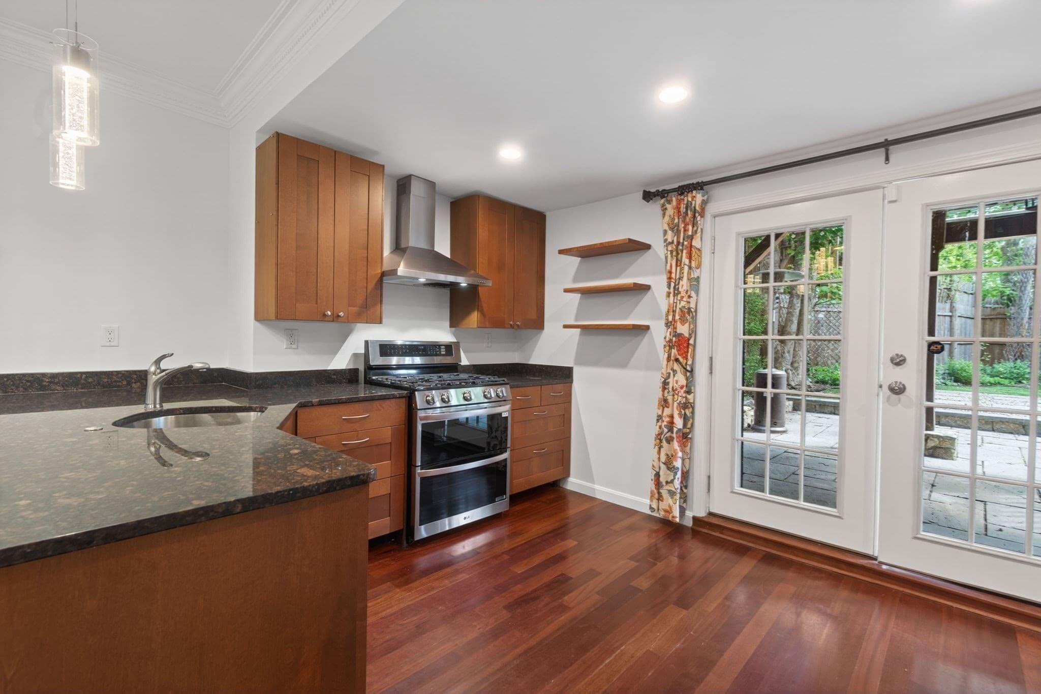 Condominium at 102 Old Harbor Street # 1, Boston MA 02127, Boston, photo 6 of 29