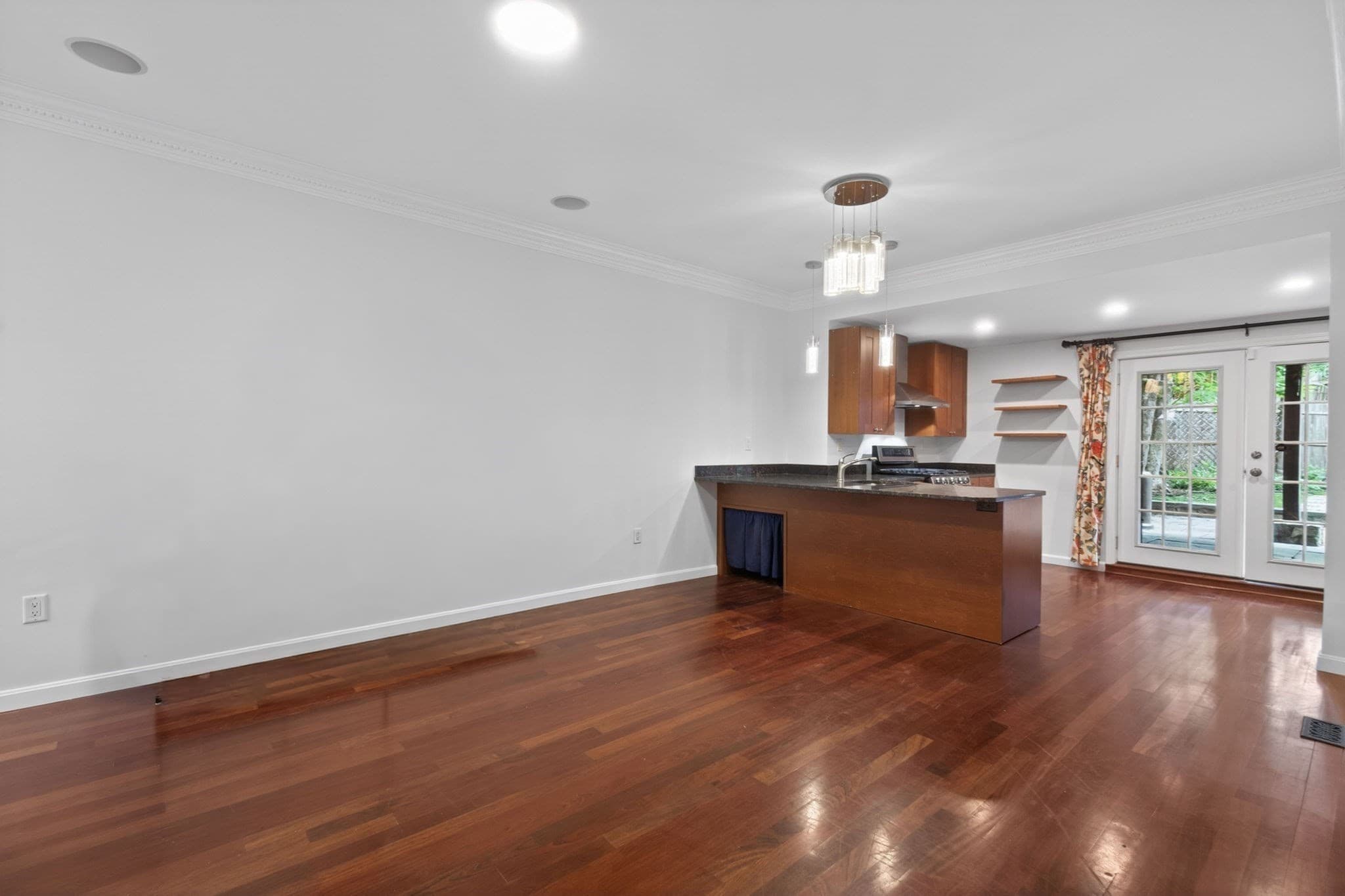 Condominium at 102 Old Harbor Street # 1, Boston MA 02127, Boston, photo 10 of 29