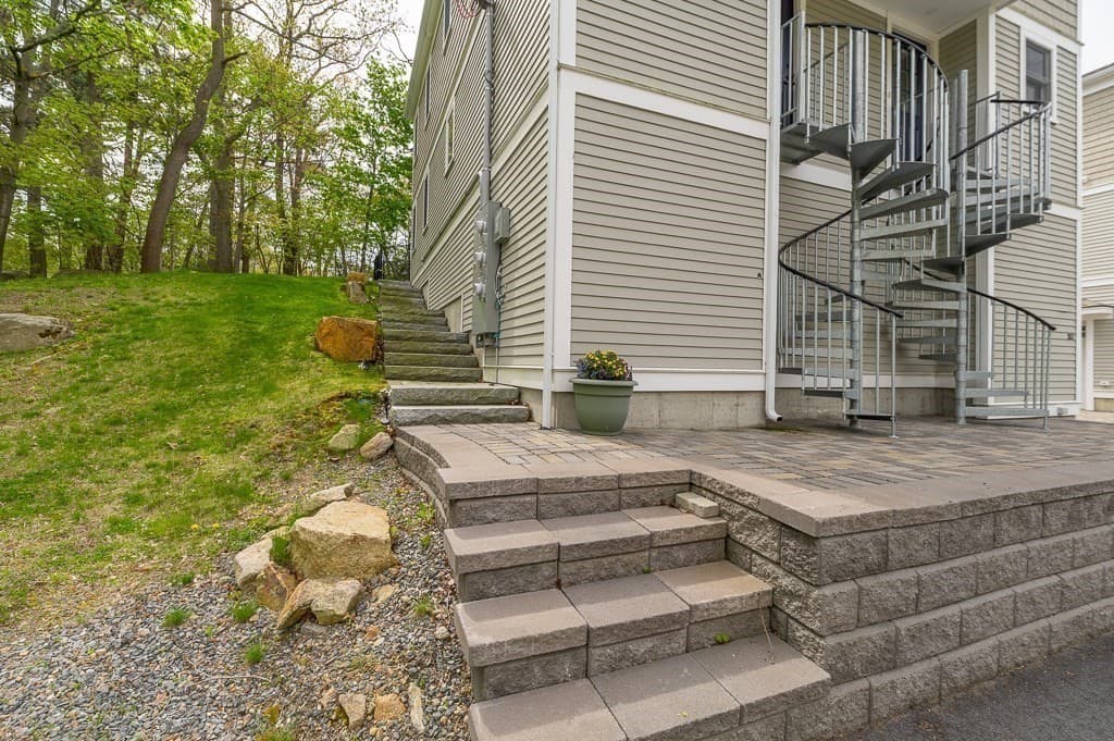 Condominium at 302 Western Ave # A, Gloucester MA 01930, Gloucester, photo 20 of 23