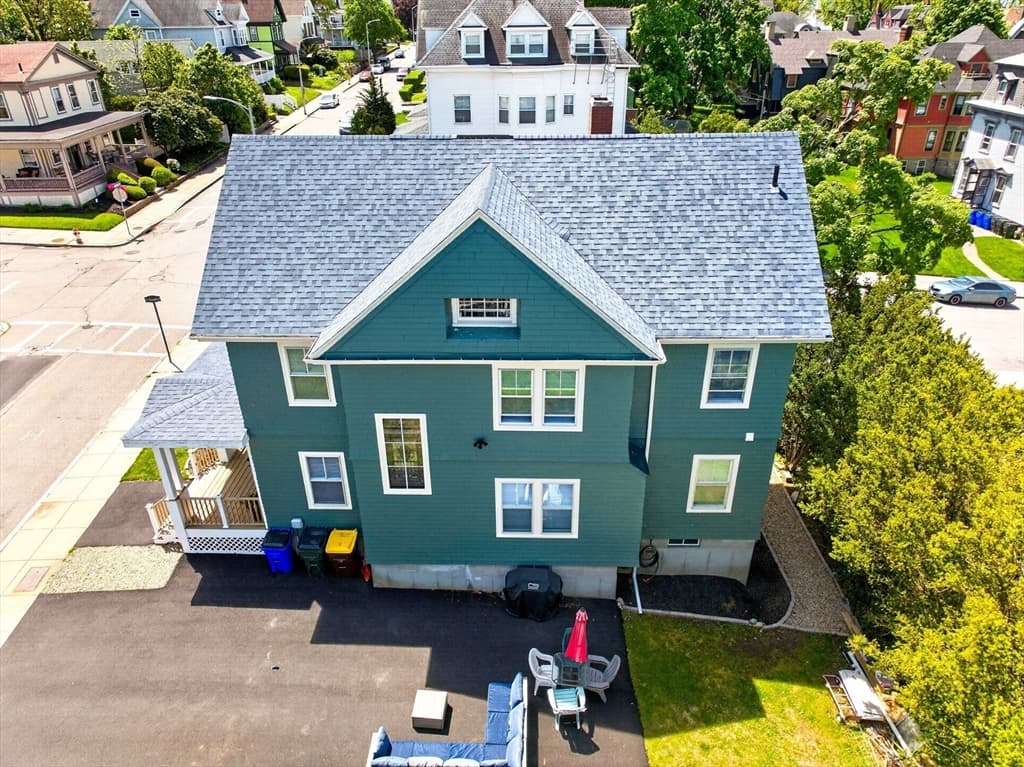 710 High St, Fall River MA 02720 photo 3