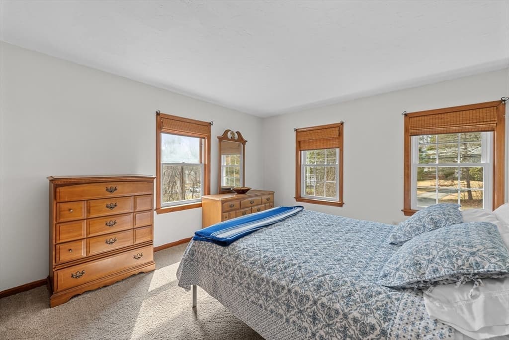 Single Family Residence at 39 Hillside Dr, Sturbridge MA 01566, Sturbridge, photo 24 of 41