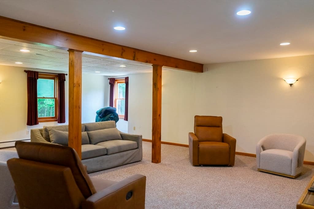 Single Family Residence at 39 Hillside Dr, Sturbridge MA 01566, Sturbridge, photo 30 of 41
