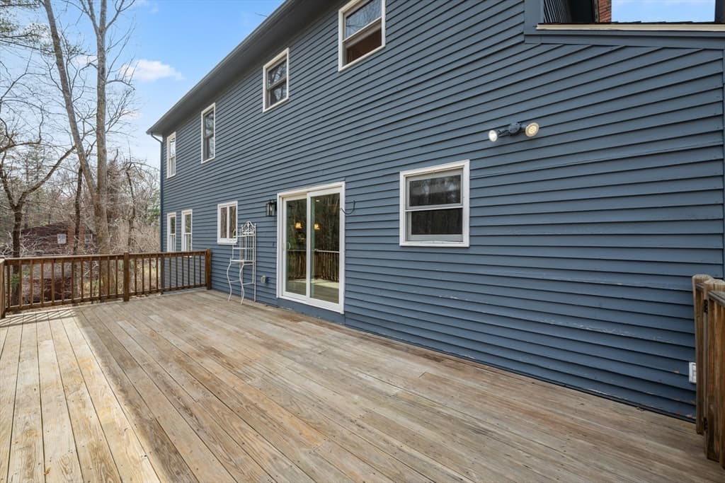 Single Family Residence at 39 Hillside Dr, Sturbridge MA 01566, Sturbridge, photo 34 of 41