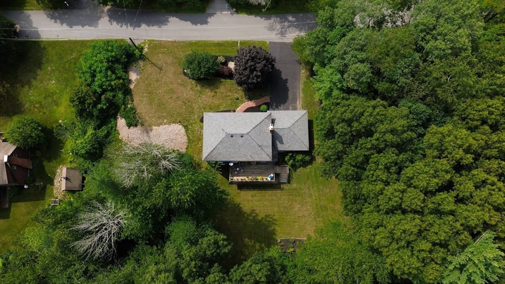 Single Family Residence at 39 Hillside Dr, Sturbridge MA 01566, Sturbridge, photo 38 of 41