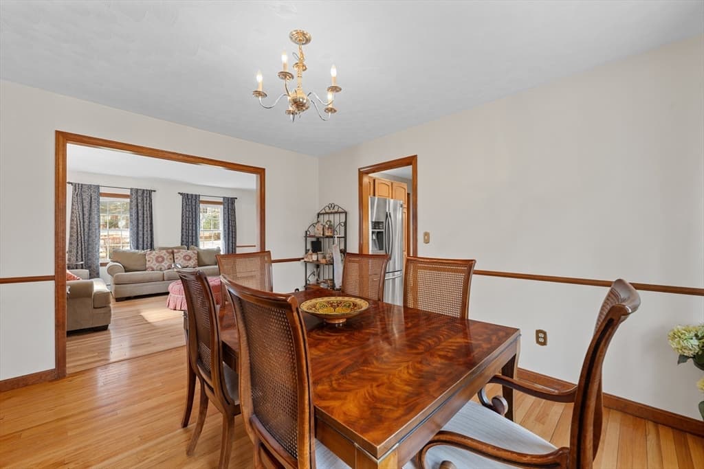 Single Family Residence at 39 Hillside Dr, Sturbridge MA 01566, Sturbridge, photo 10 of 41