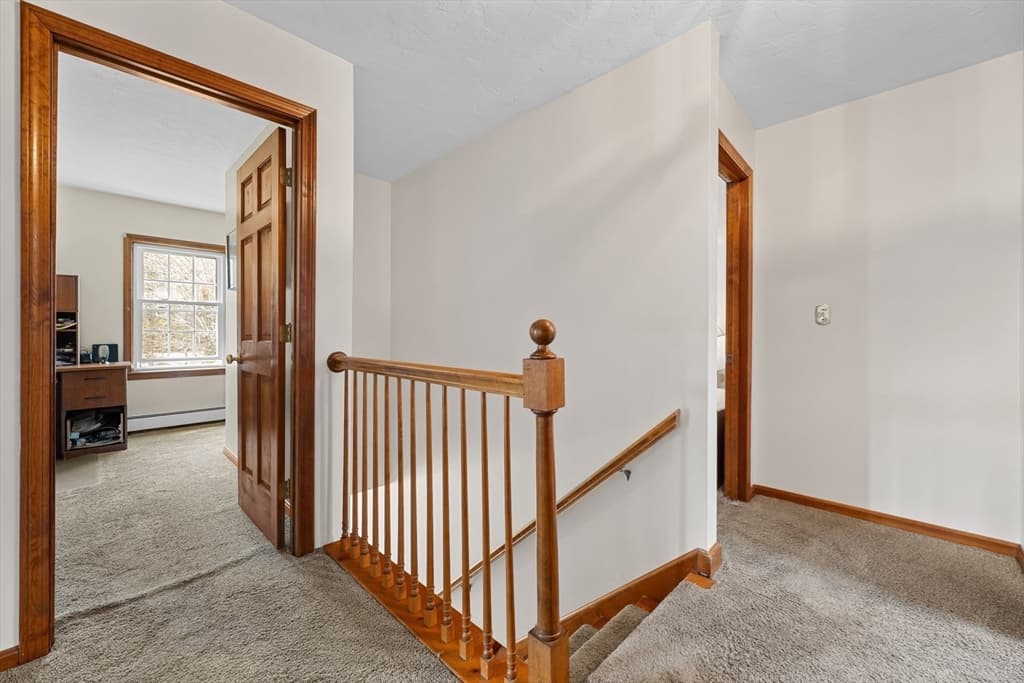 Single Family Residence at 39 Hillside Dr, Sturbridge MA 01566, Sturbridge, photo 18 of 41