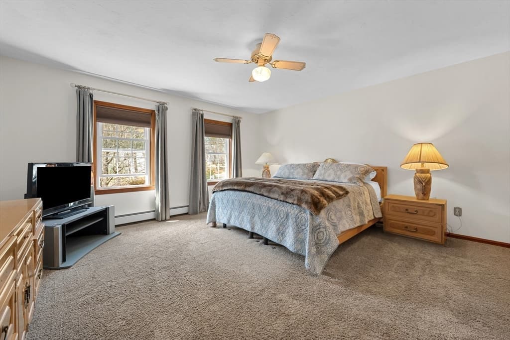 Single Family Residence at 39 Hillside Dr, Sturbridge MA 01566, Sturbridge, photo 19 of 41