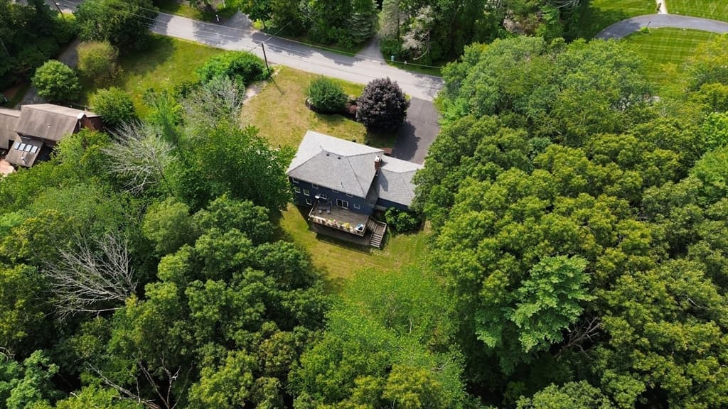Single Family Residence at 39 Hillside Dr, Sturbridge MA 01566, Sturbridge, photo 39 of 41