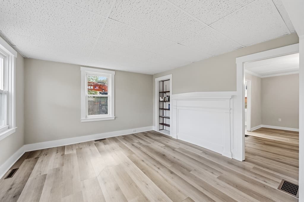 28 W Prescott St, Westford MA 01886 photo 15