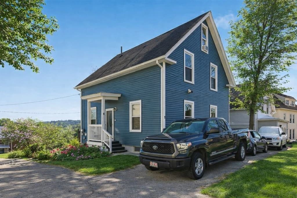 Single Family Residence at 5 Ripley Place, Worcester MA 01610, Worcester, photo 2 of 12