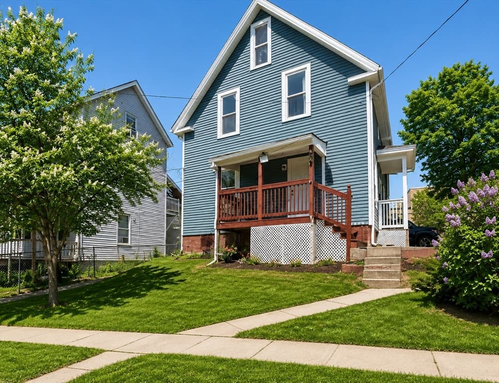 Single Family Residence at 5 Ripley Place, Worcester MA 01610, Worcester, photo 3 of 12