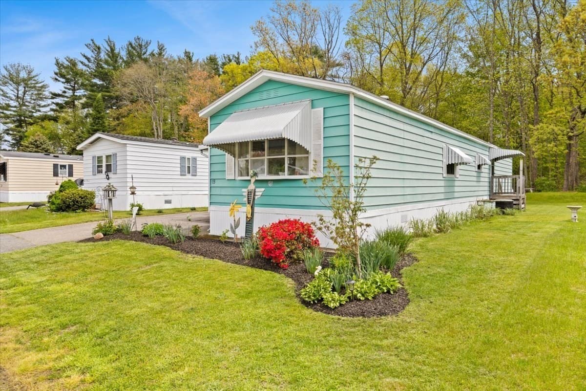 Mobile Home at 13 Southway, Taunton MA 02780, photo 4 of 28