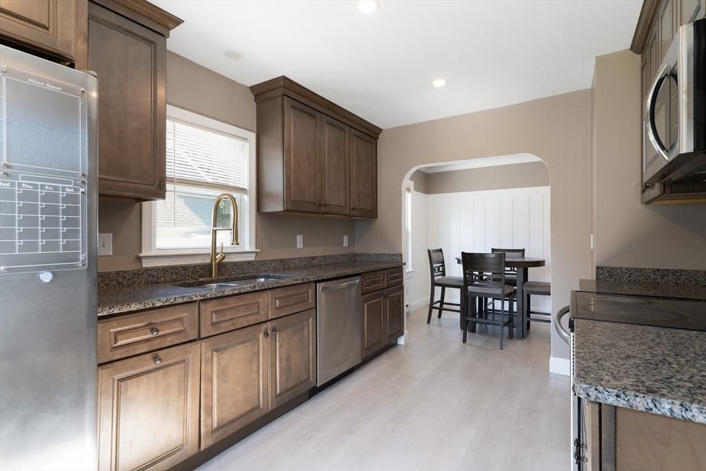 22 Marsh Ave, Southbridge MA 01550 photo 8