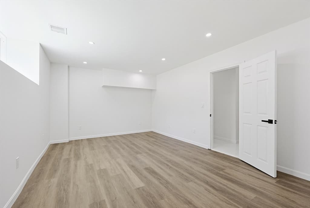 175 Pleasant St, Upton MA 01568 photo 32