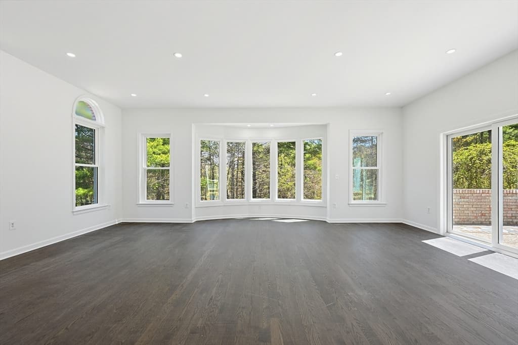 175 Pleasant St, Upton MA 01568 photo 5