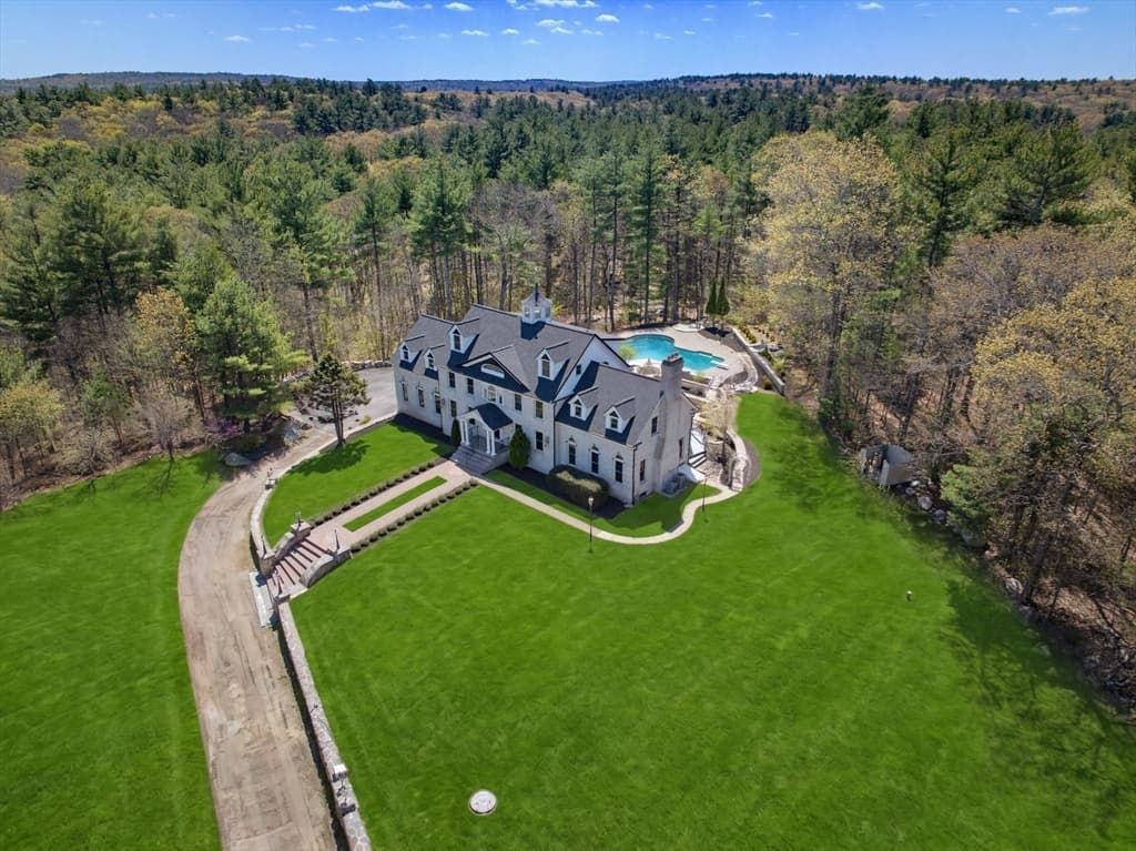 175 Pleasant St, Upton MA 01568 photo 37