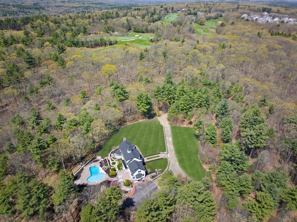 175 Pleasant St, Upton MA 01568 photo 4