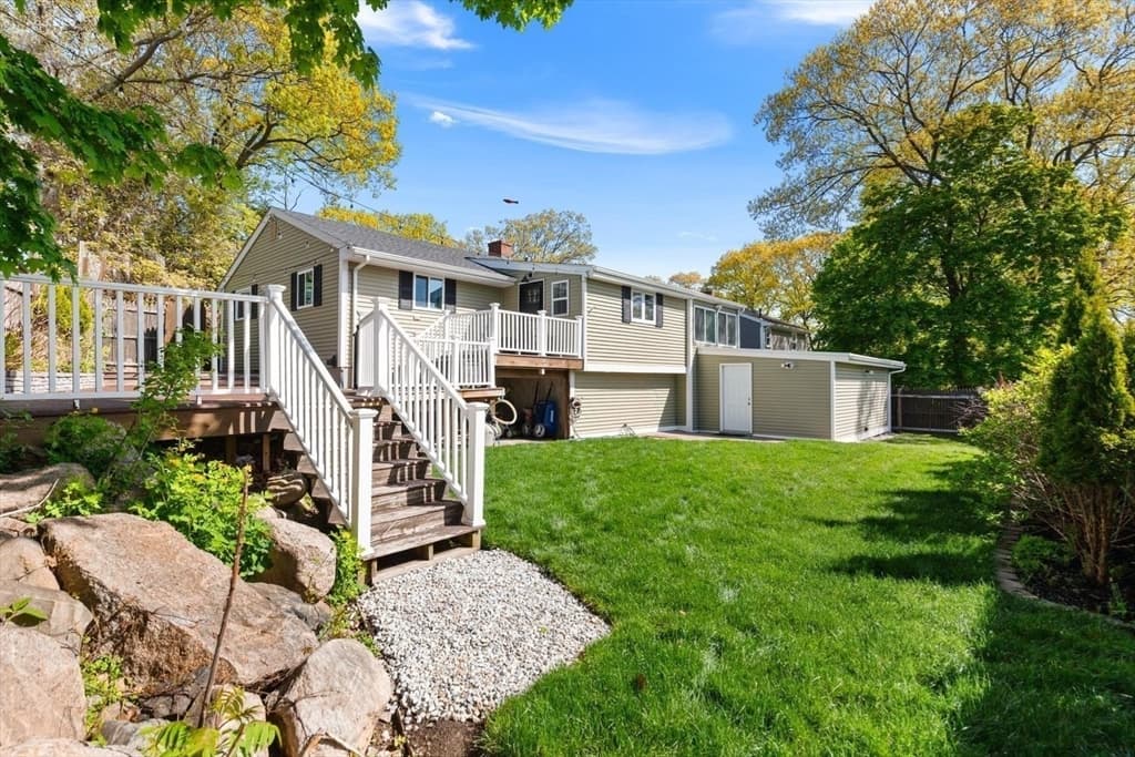 53 Longhill Rd, Lynn MA 01904