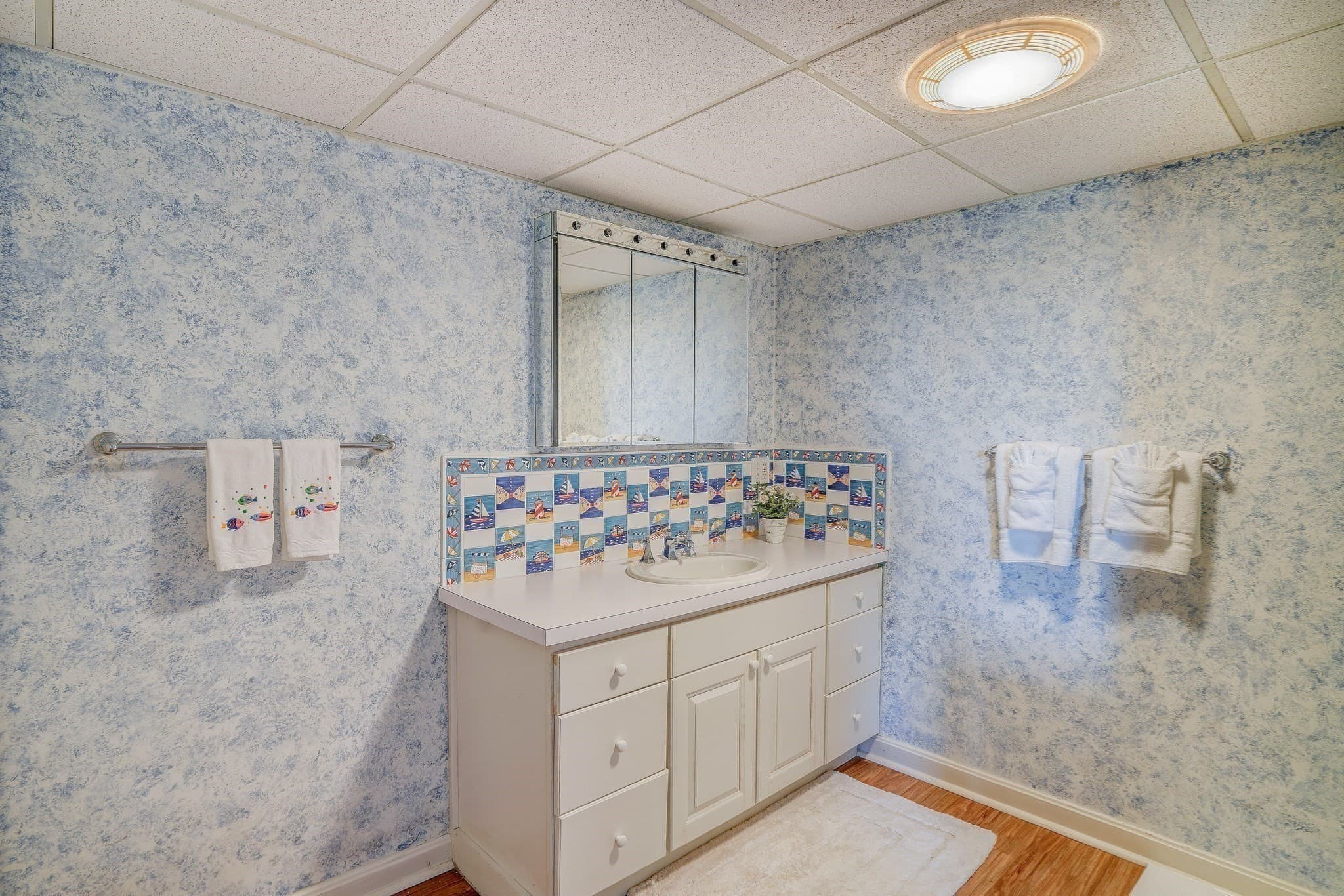 Single Family Residence at 103 Edgartown Bay Road, Edgartown MA 02539, Edgartown, photo 21 of 30