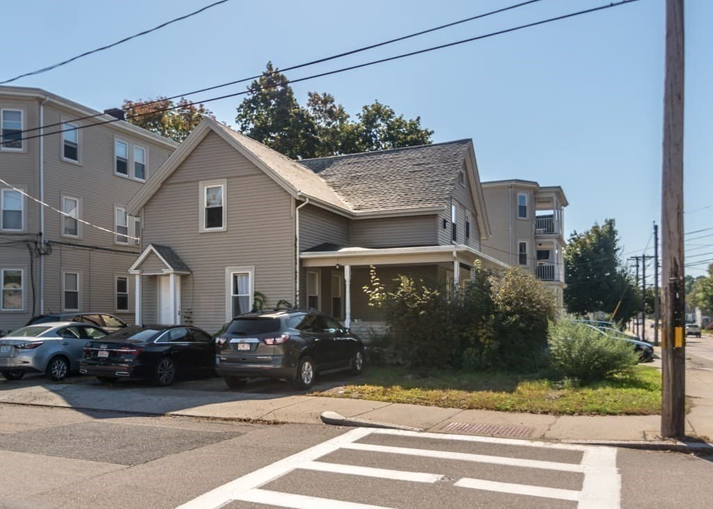 5-9 Family at 222-226 South Main St & 1 Mulberry St, Attleboro MA 02703, Attleboro, photo 9 of 40
