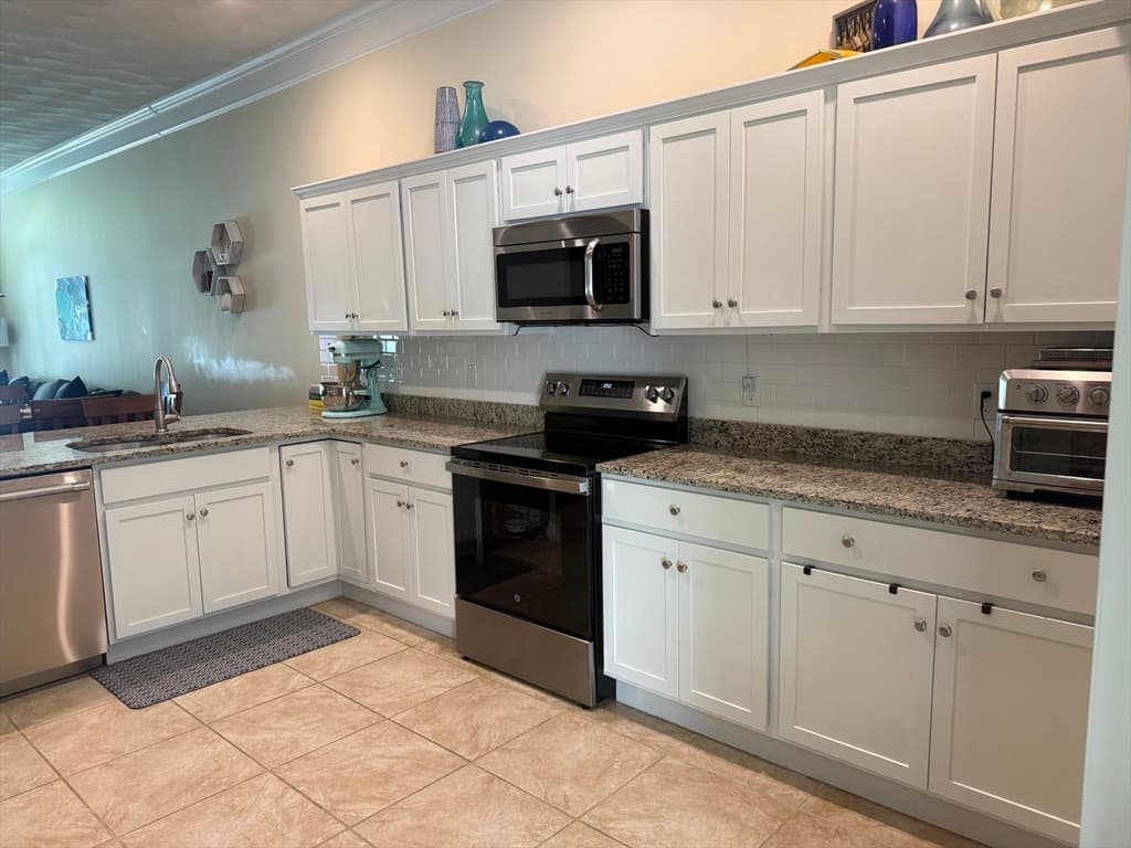 Condominium at 445 Berlin St # 7, Clinton MA 01510, photo 4 of 29