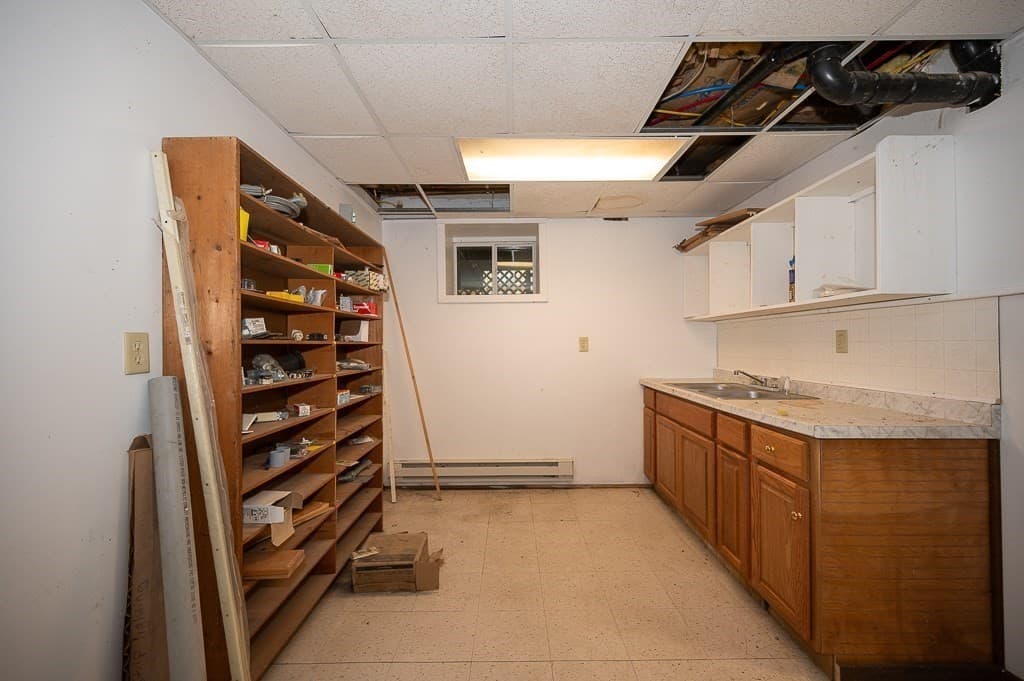 5-9 Family at 9-11 Maple St, Spencer MA 01562, photo 36 of 42