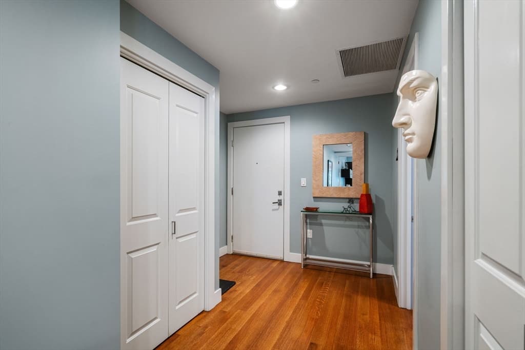 Condominium at 321 Hammond Pond Parkway # 201, Brookline MA 02467, Brookline, photo 3 of 19