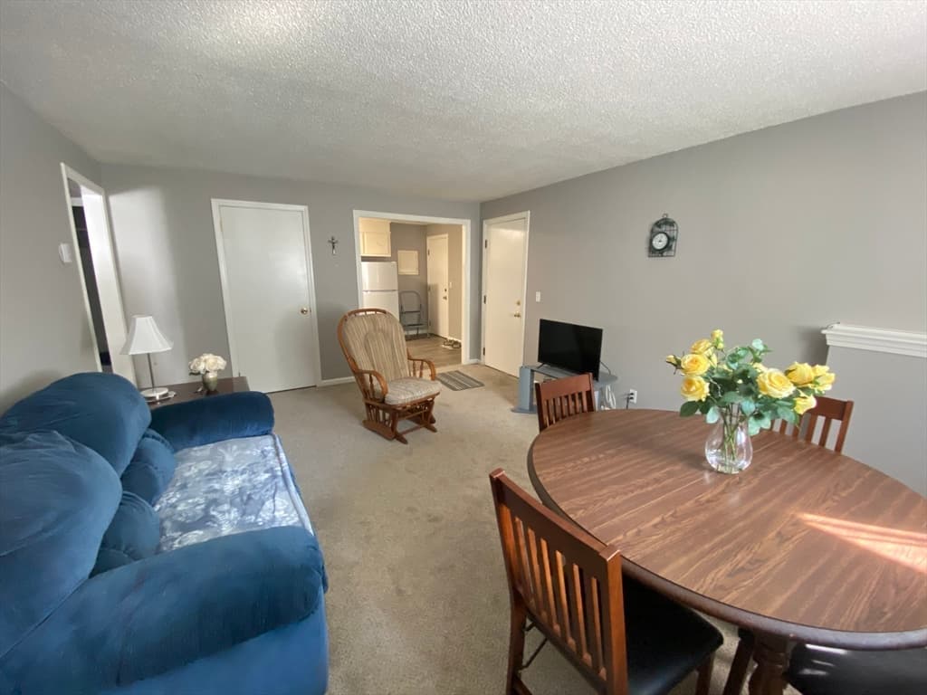 Condominium at 635 West Lowell Ave # 7, Haverhill MA 01832, Haverhill, photo 3 of 17