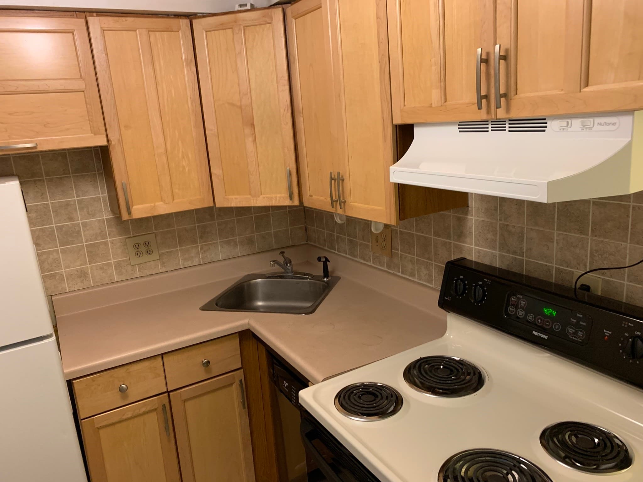 Condominium at 1486 Commonwealth Ave # 1C, Boston MA 02135, photo 8 of 24