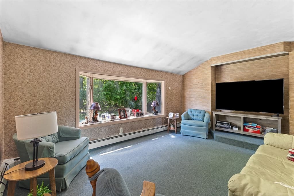 Single Family Residence at 25 Kings Mountain Dr, West Boylston MA 01583, West Boylston, photo 6 of 23