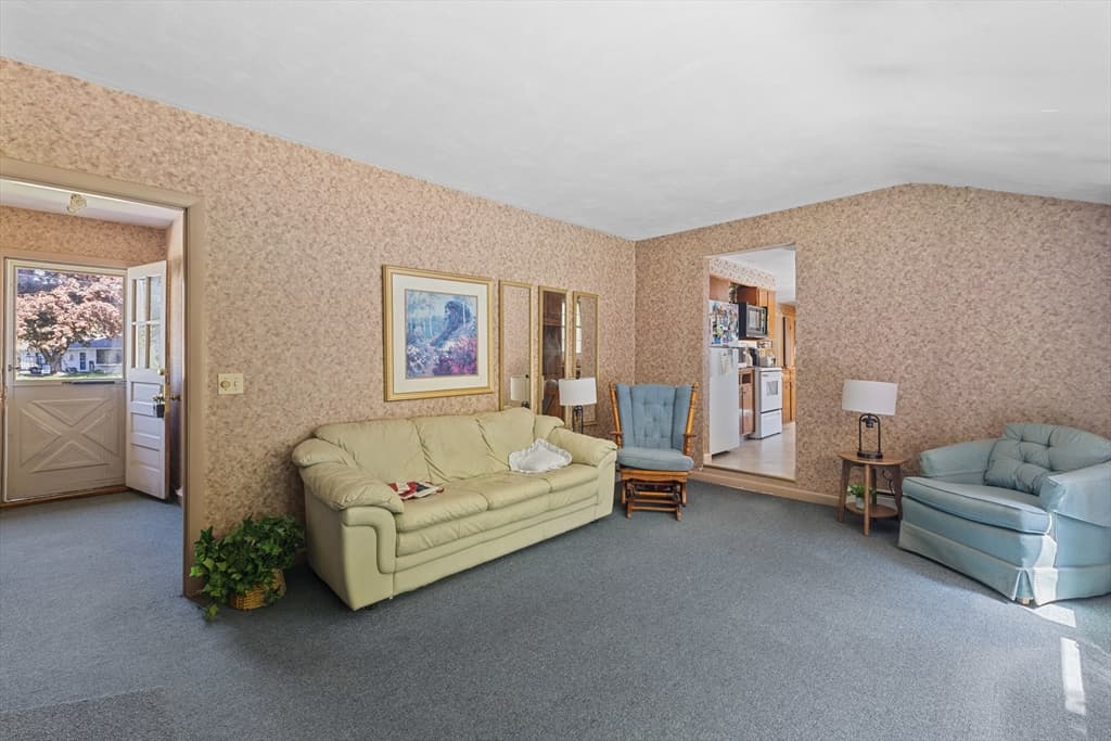 Single Family Residence at 25 Kings Mountain Dr, West Boylston MA 01583, West Boylston, photo 7 of 23