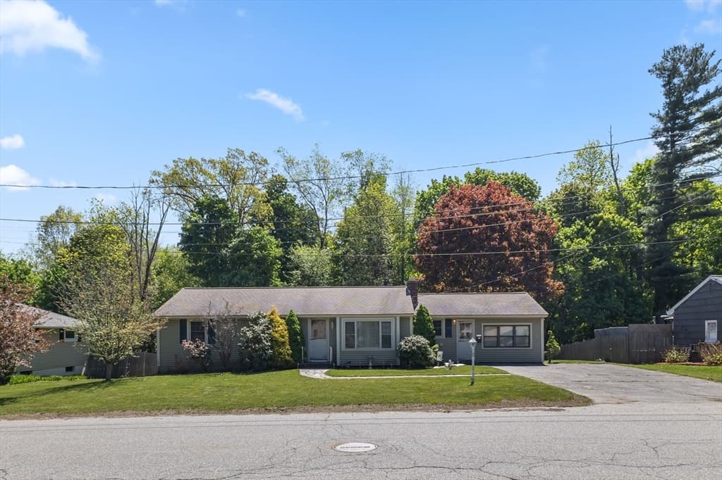 Single Family Residence at 25 Kings Mountain Dr, West Boylston MA 01583, West Boylston, photo 3 of 23